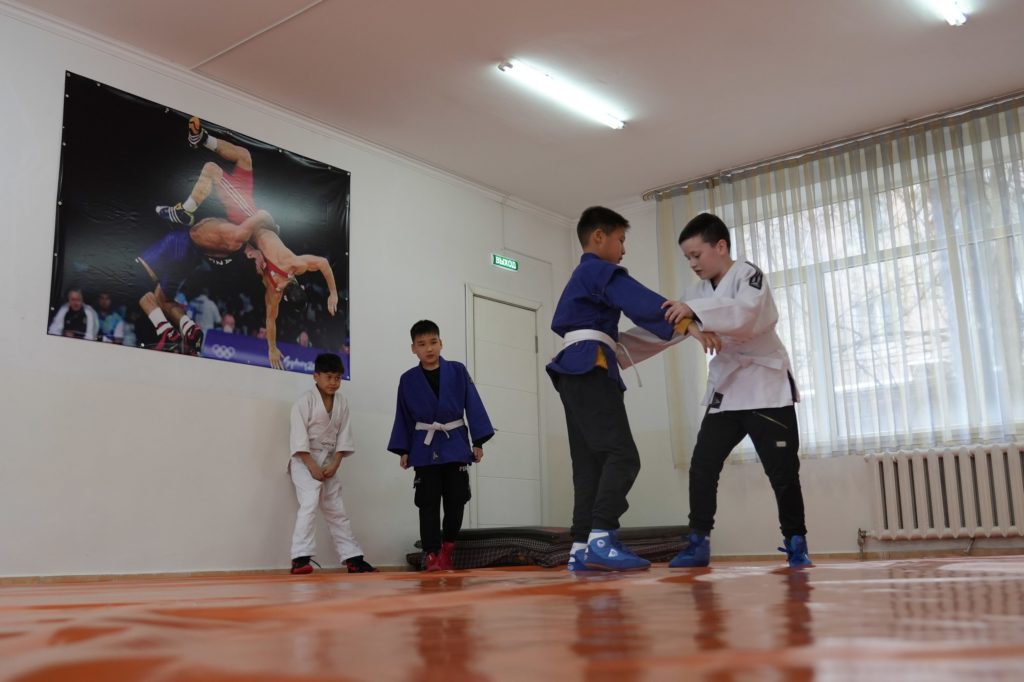 photo_2023-04-13_01-34-46